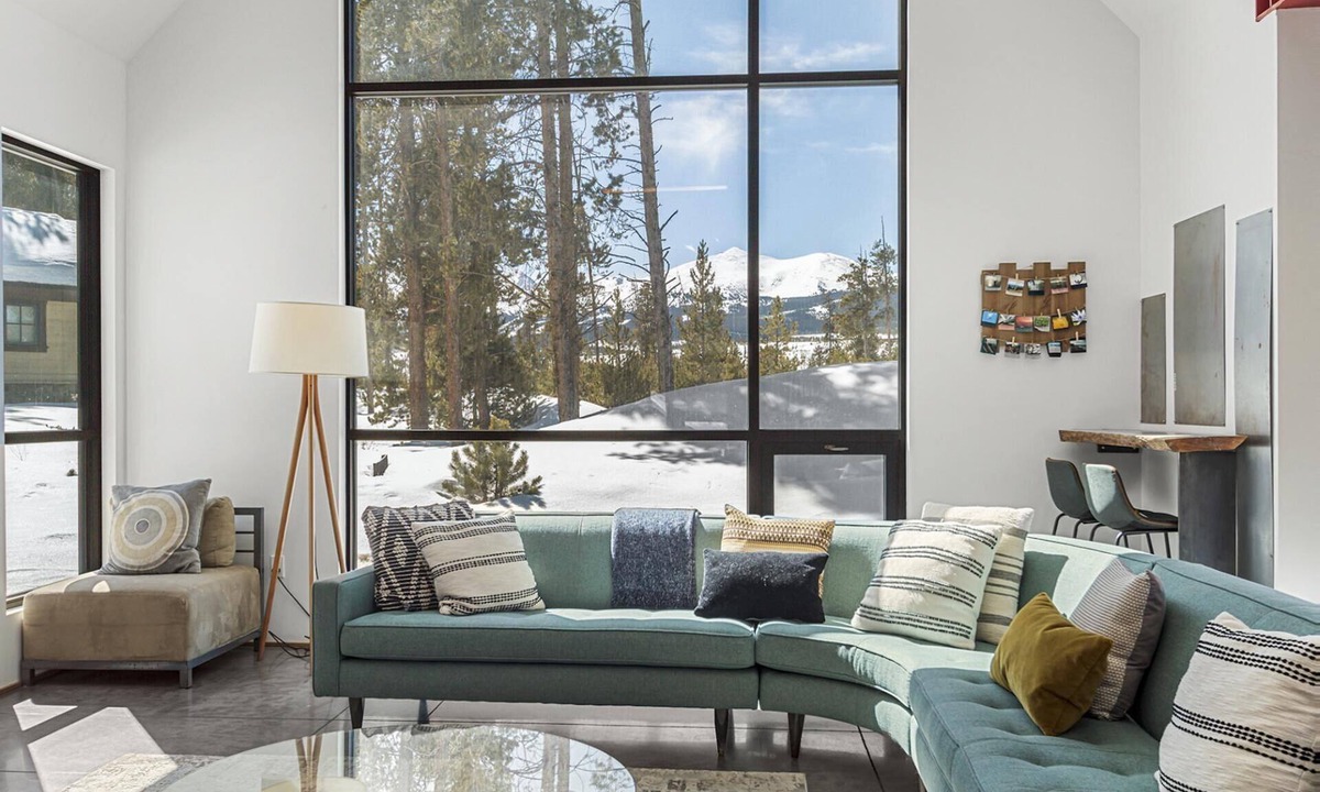 The Highlands House | Luxury House | Hot Tub | Alpine Views