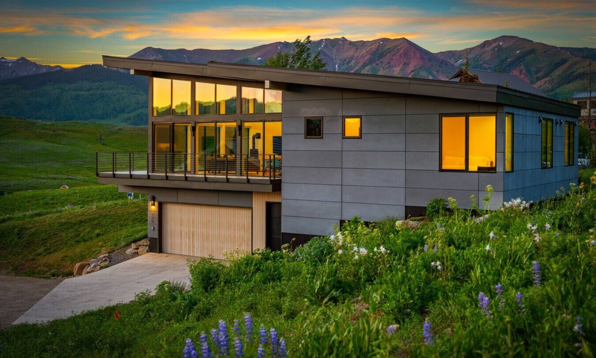 Mount Crested Butte House | Luxury Modern Home Walk to Lifts Ski Trails
