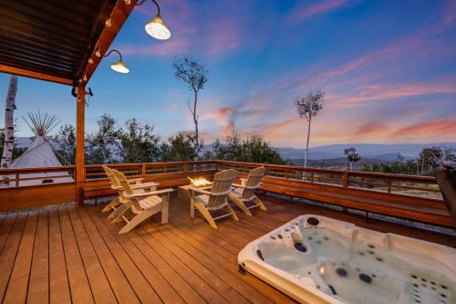 Glenwood Springs House | Luxury Modern Retreat: 40 Acres and Mountain Views