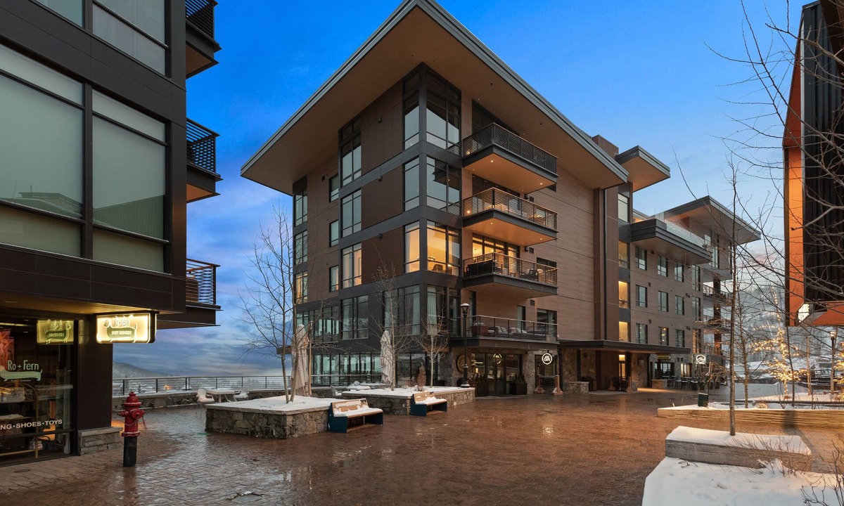 Snowmass Village Condo | Luxury Mountain Living