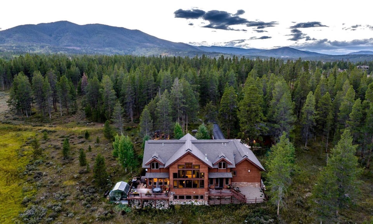 Granby Cabin | Luxury Mountain Cabin Nestled in the Enchanting Pines of Fraser, Colorado