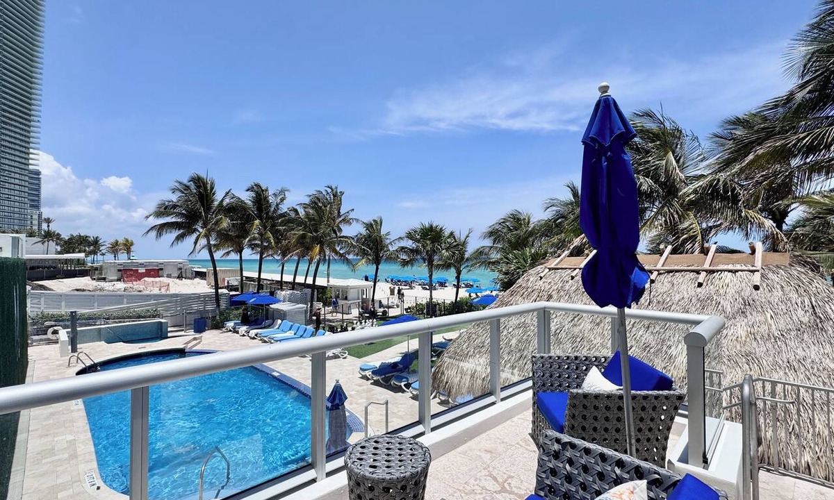 Sunny Isles Beach Condo | ♛ Luxury Penthouse with Panoramic Ocean Views at Marenas Resort ★