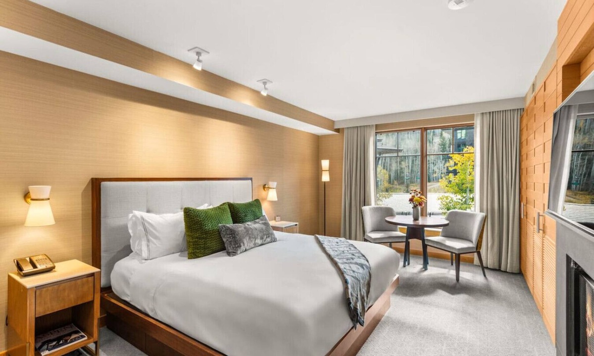 Snowmass Village Condo | Luxury Resort Ski In Ski Out Studio