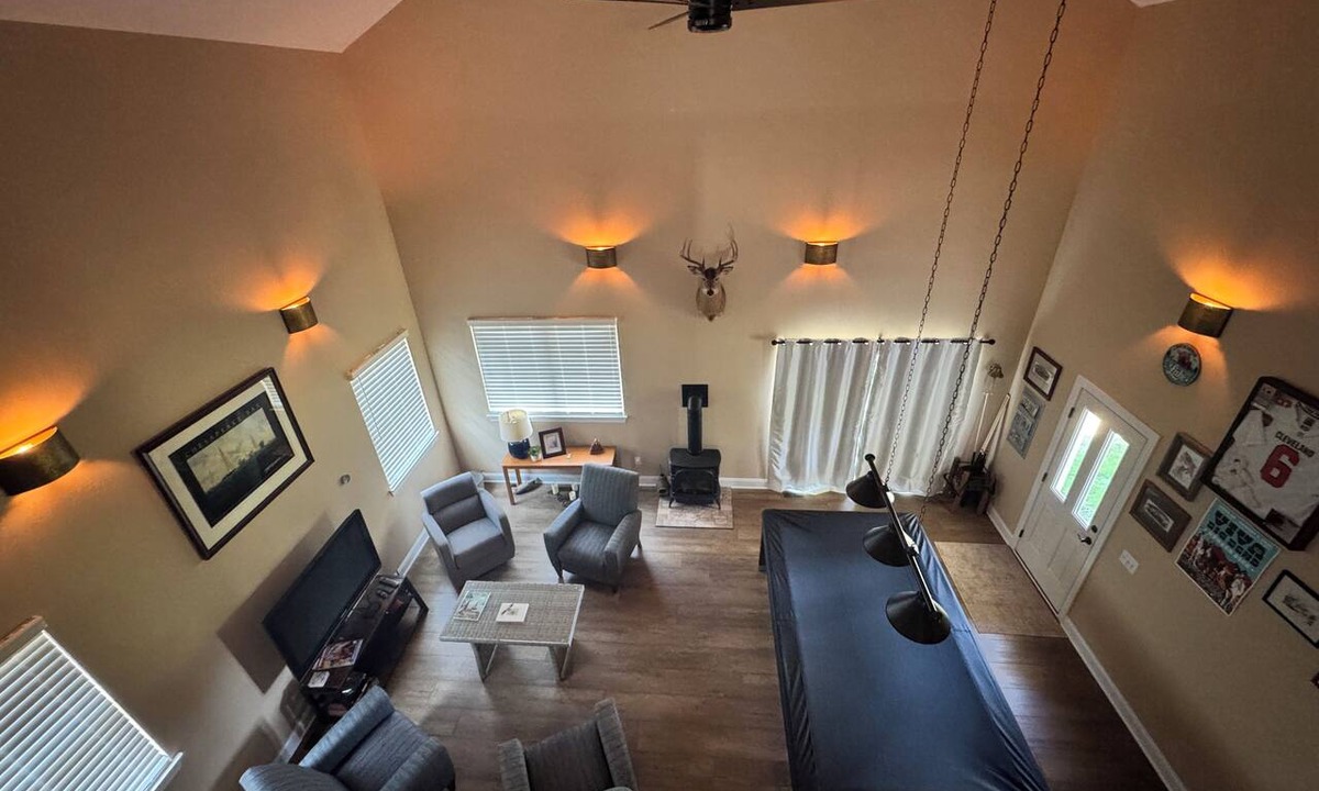 Vermilion House | Luxury Retreat for Discerning Couples and Business Travelers