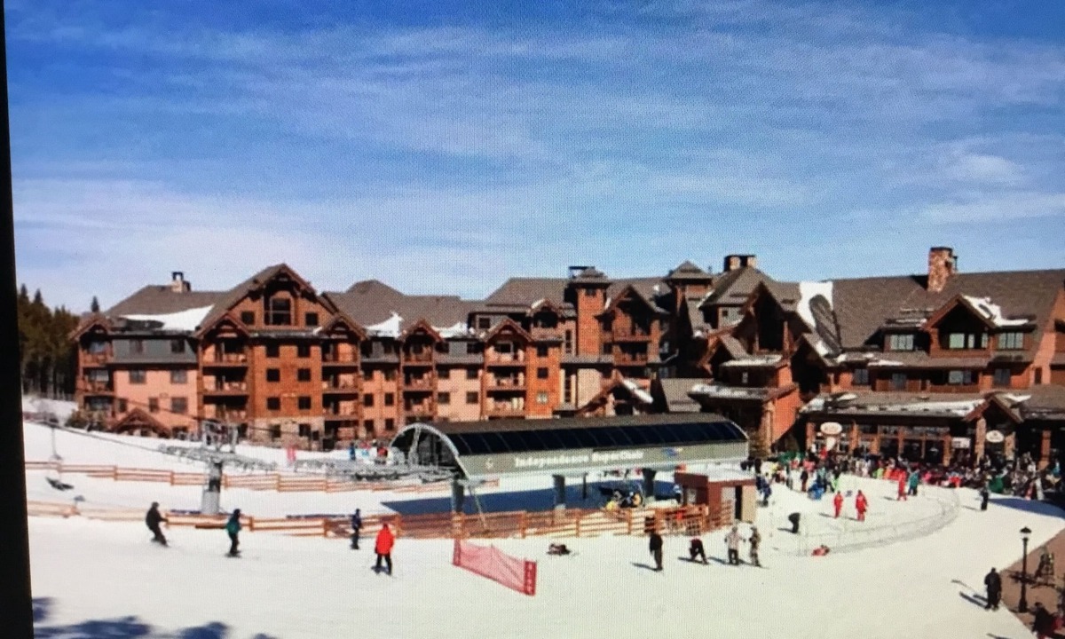 Breckenridge Condo | Luxury Ski In/Out Condo at Grand Lodge Peak 7- Hot Tubs, Spa, Restaurant, Pool