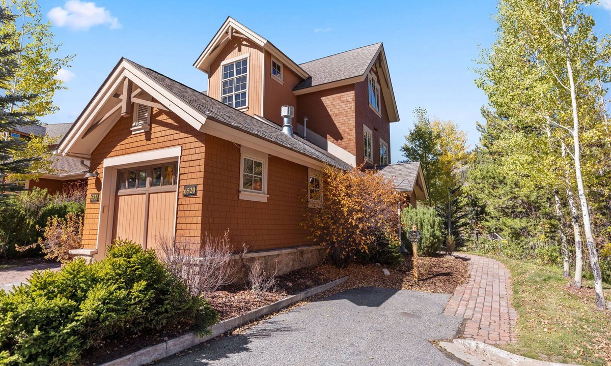 Keystone Condo | Luxury Townhome Just Steps to the Pool, The Exclusive Settlers Creek