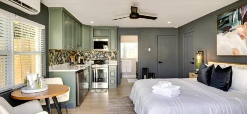 Parker Ridge Apartment | Lytle Palm Studio