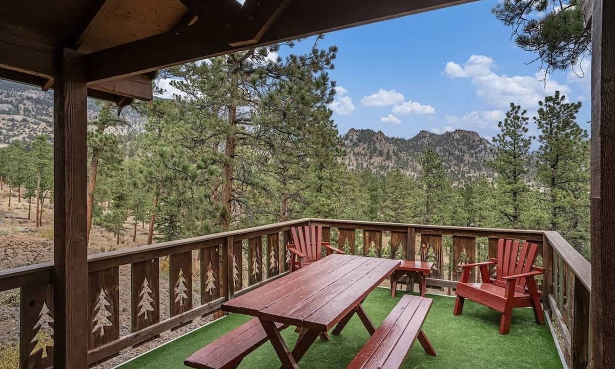 Estes Park House | Machin's Cottage #4 - Rustic beauty in Estes Park
