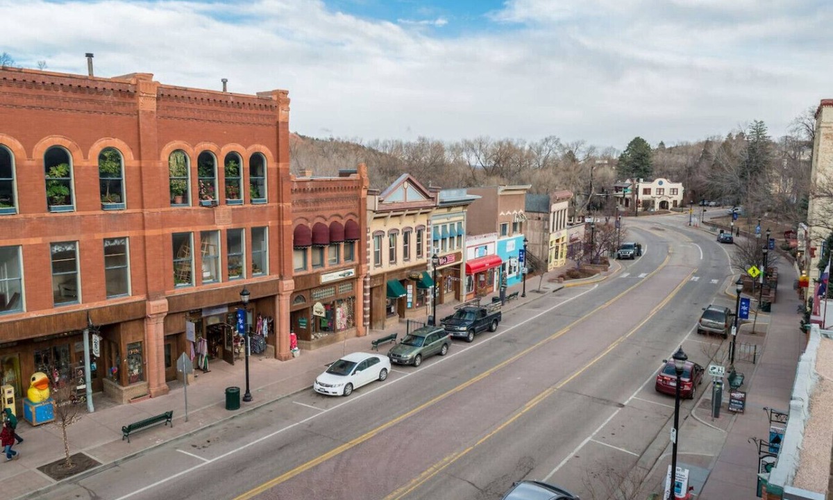 Manitou Springs Apartment | Manitou Loft