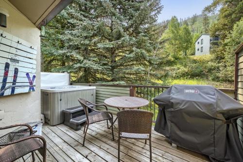Intermountain Apartment | Meadow Creek Condominiums