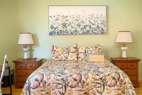 Hemet House | Meadow Harvest Suite with TV and private bathroom