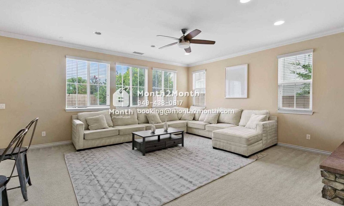 Eastvale House | Meadowbrook Retreat #40809