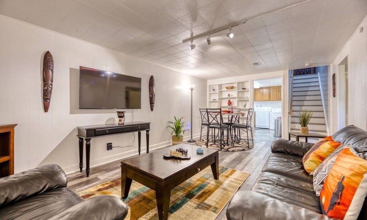 Edgewater Apartment | Medical Transition Housing 35B | Pet-Friendly Yard