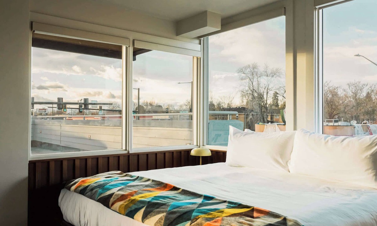 Hale Apartment | Mesa Moonlight Room | La Vista Motel | 201