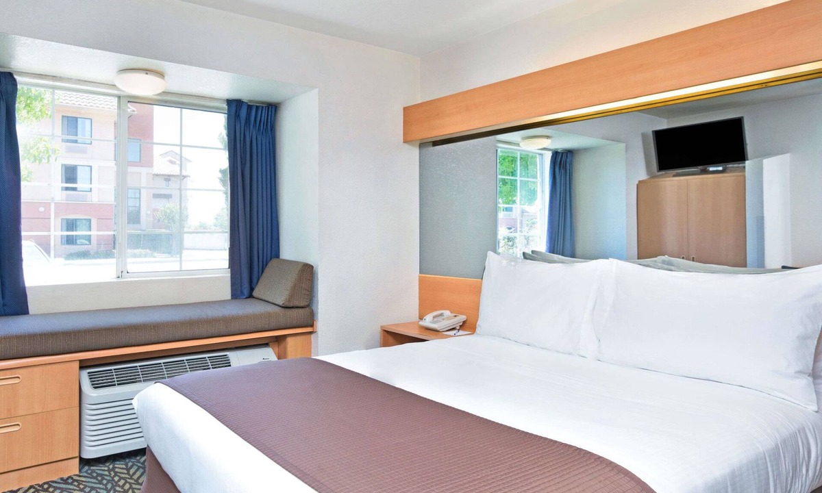 Morgan Hill Hotel | Microtel Inn & Suites by Wyndham Morgan Hill/San Jose Area