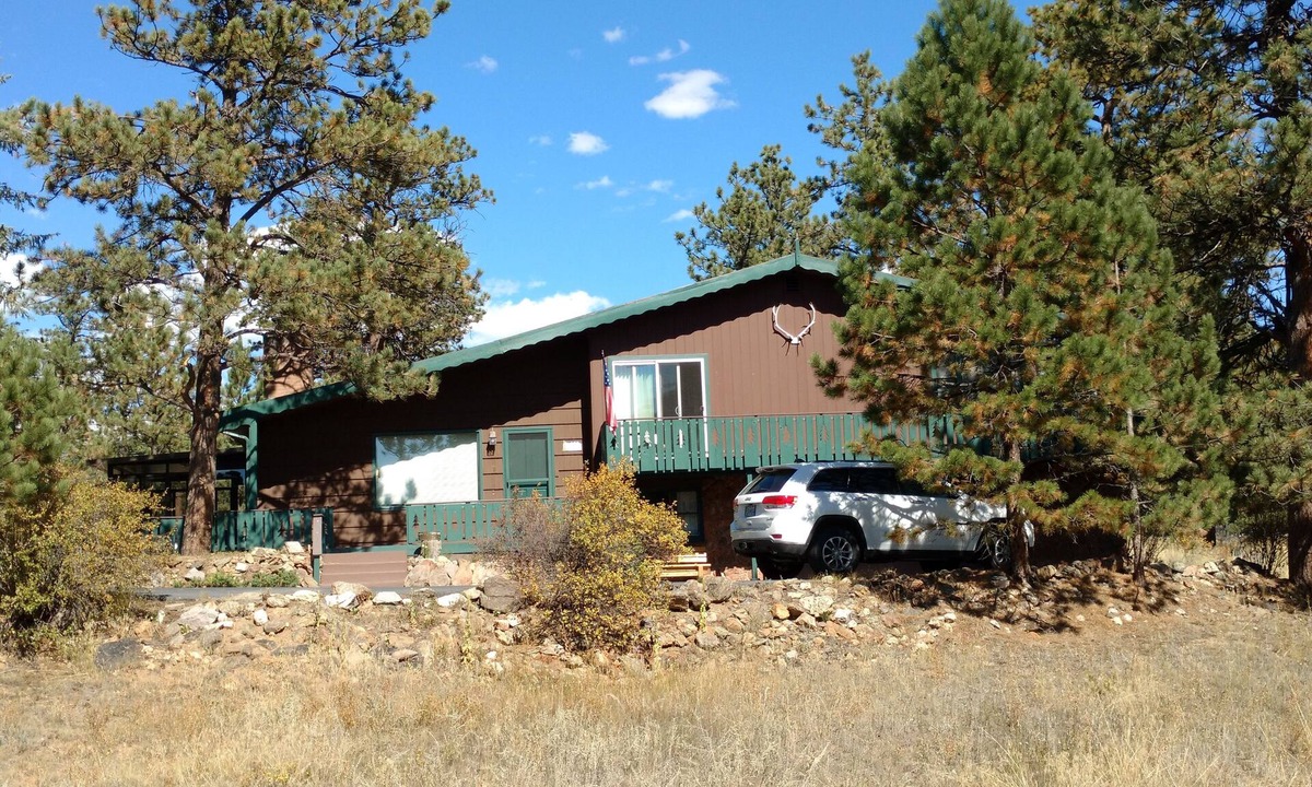 Estes Park House | Mid-Term Rental ~30 Days Peaceful Private Home on 3/4 acre. Pines-Wildlife-Views