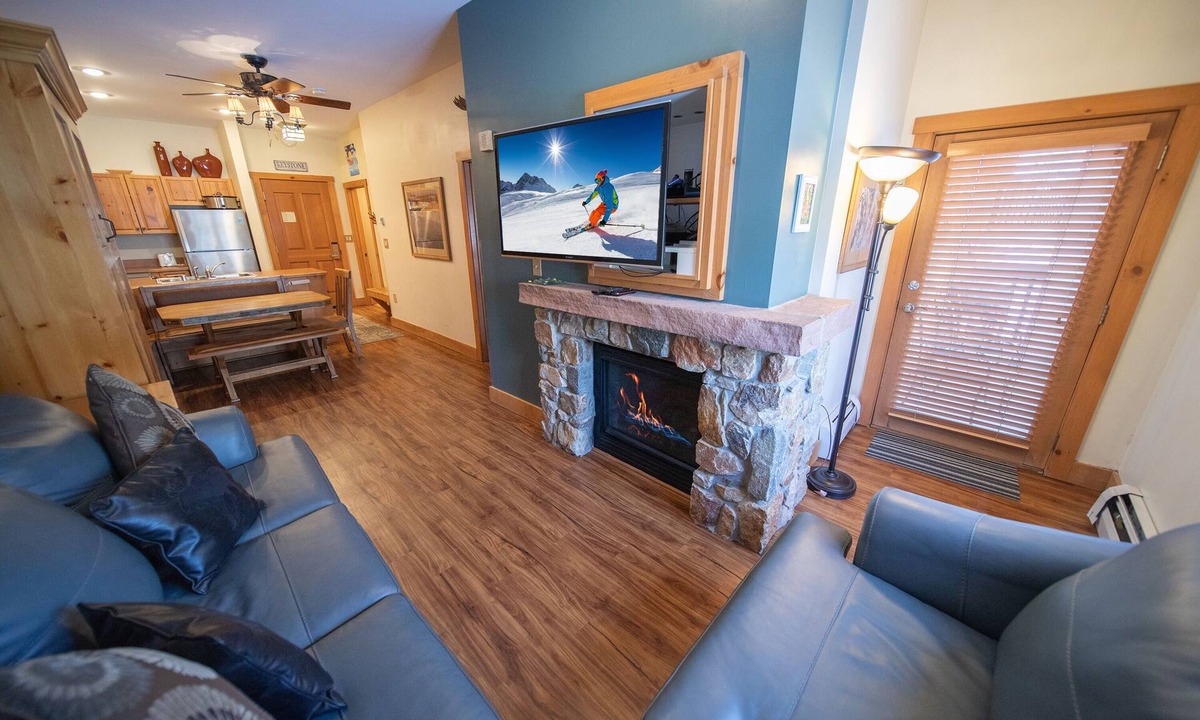 River Run Condo | Mini-Golf | Pool & Hot Tub | Village