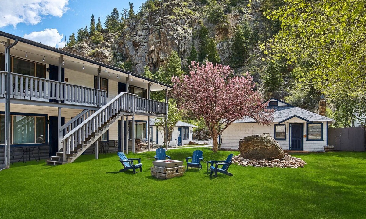 Estes Park Hotel | Misty Mountain Lodge