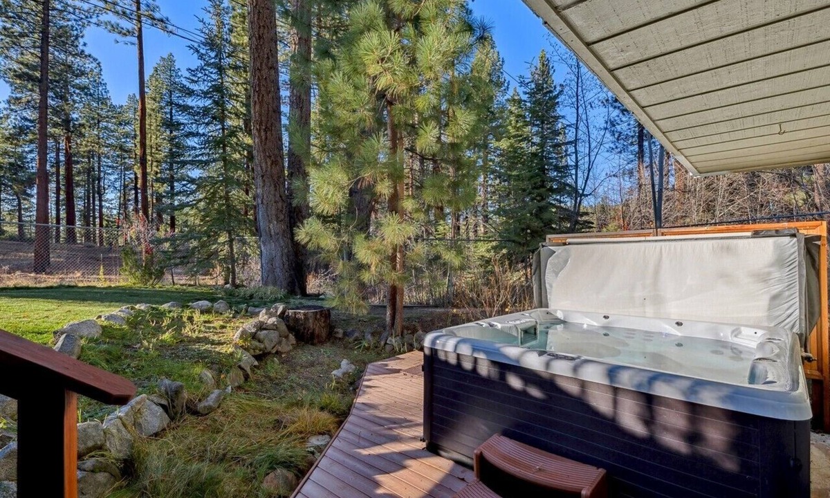 Tahoe Village House | MK282-Chimney Rock Hideaway, Hot Tub, Fire Pit, Ping Pong, Backs to Forest!