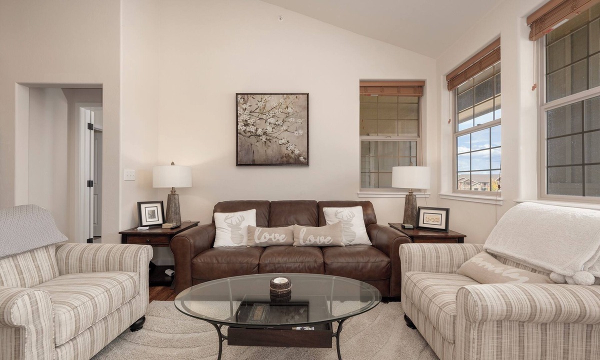Silvercreek Condo | Modern 2 bedroom with mt views and spacious