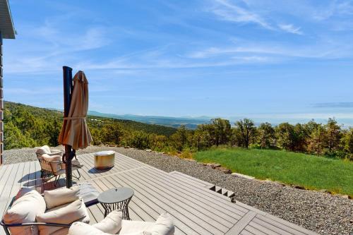 Cedaredge House | Modern, 35-Acre Mtn Escape in Cedaredge!