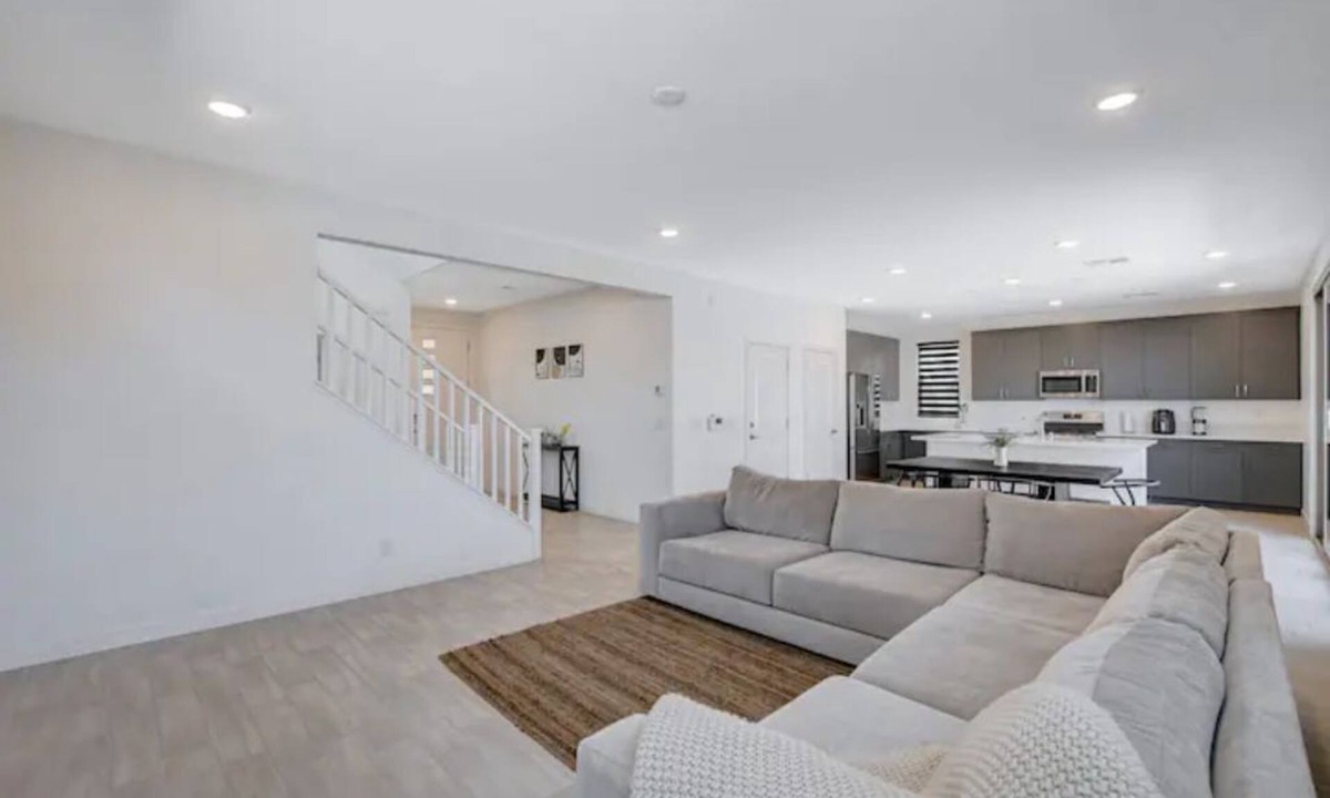 North Las Vegas House | Modern 3BR 2.5bath home North LV