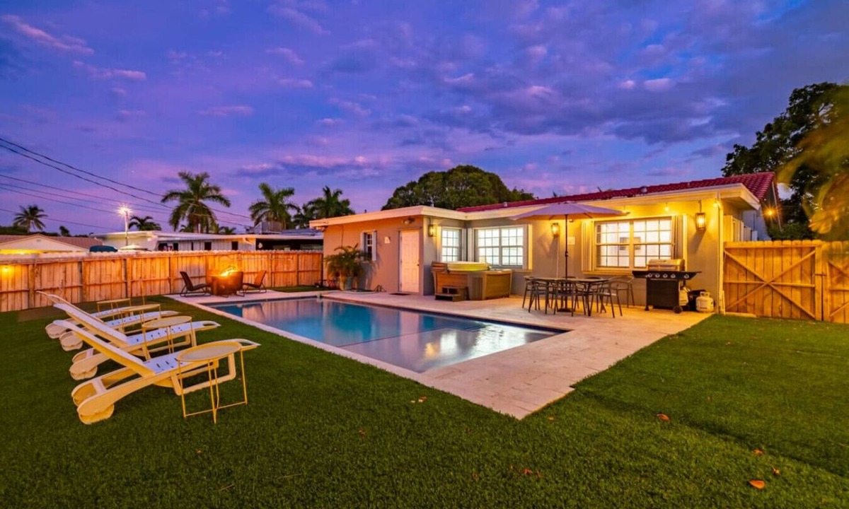South Lake House | Modern 4BR Home, Heated Pool/Jacuzzi/Game Room