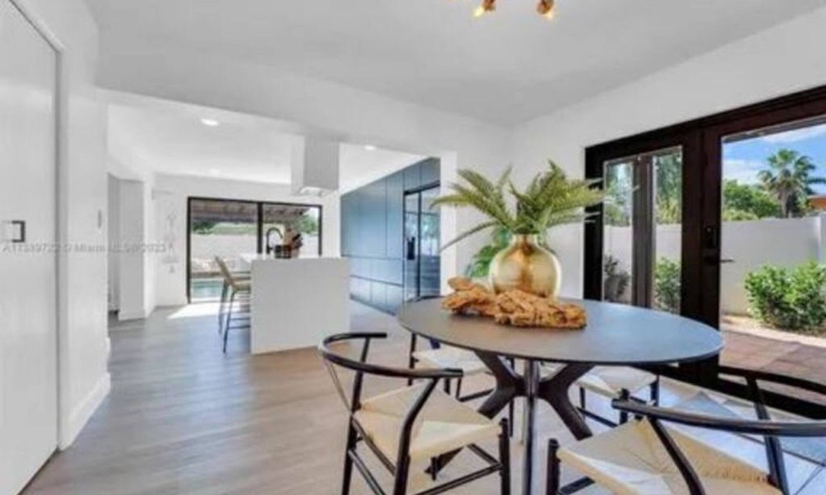 Hollywood Lakes House | Modern 4BR Pool Home Minutes from Beach & Stadium