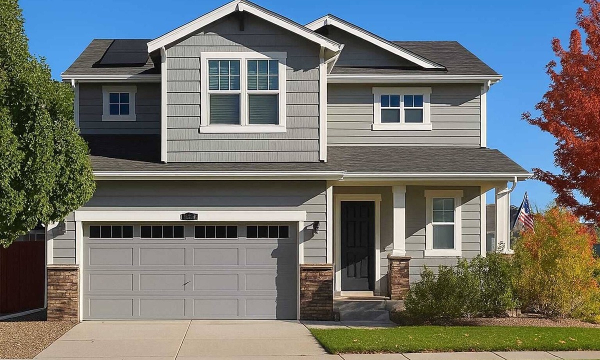 Parker House | Modern 5BR w/AC, Shuffleboard, Fenced Yard & Fast WiFi in Parker