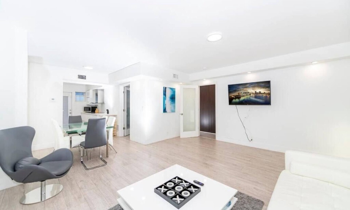 City Center Apartment | Modern Apartments near Lincoln Rd
