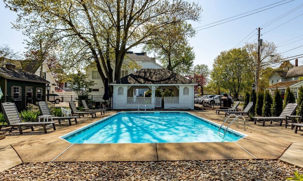 Huron House | Modern Coast Retreat - pool & walk to the beach