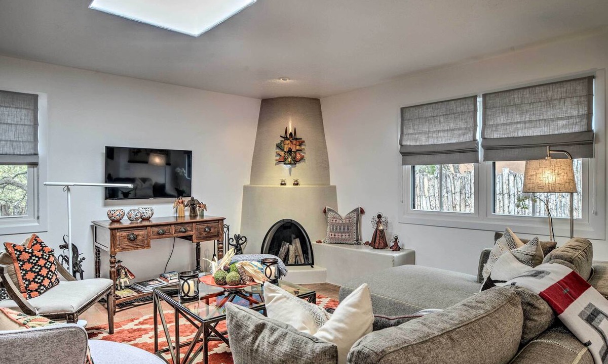 Vista Encantada Condo | Modern Condo w/Santa Fe Charm 1 Mi to Plaza