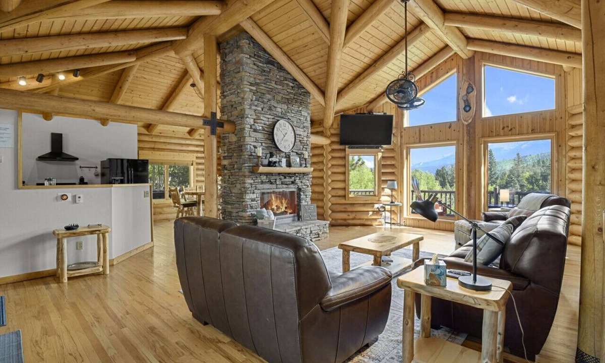 Cripple Creek House | Modern Retreat | Great Views + Wood Fireplace