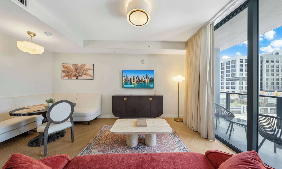 Wynwood Art District Apartment | Modern Wynwood Studio | Rooftop Pool & Gym Access