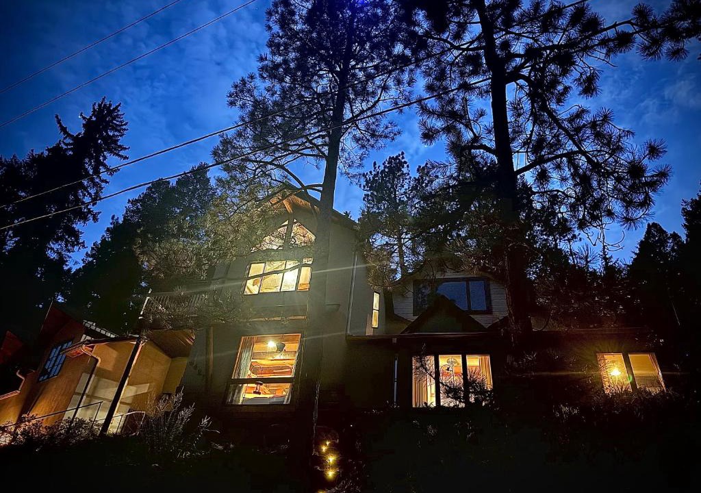 Morrison House | Morrison Colorado Mountain Getaway - Red Rocks