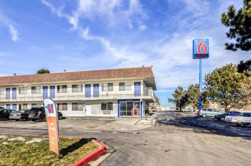 Fort Collins Hotel | Motel 6 Fort Collins, CO