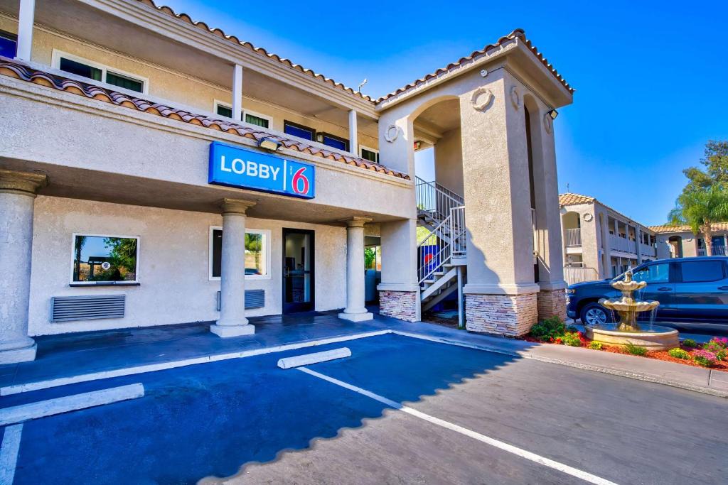 Sun City Hotel | Motel 6-Menifee, CA