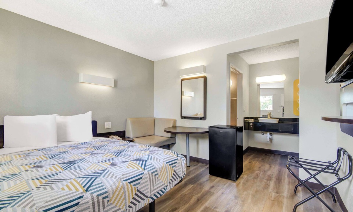 North San Jose Hotel | Motel 6 San Jose, CA - Airport