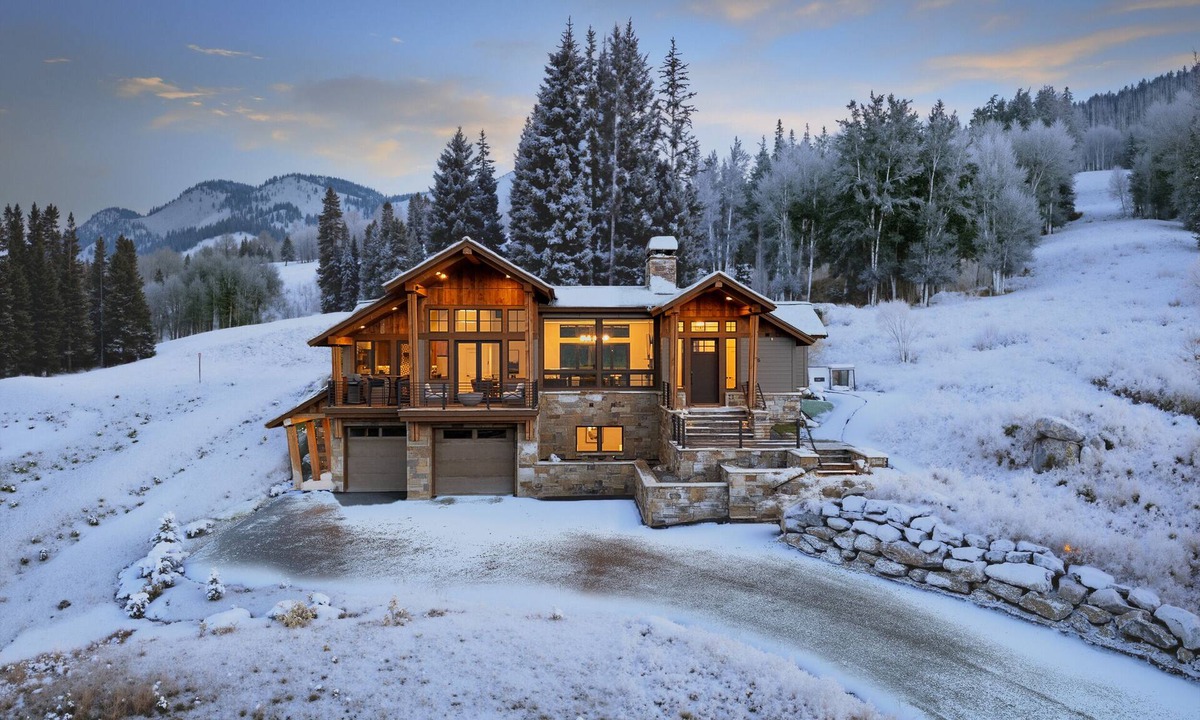 Mount Crested Butte House | Mount Crested Butte/Ski-In/Out, Hot Tub & Fire Pit