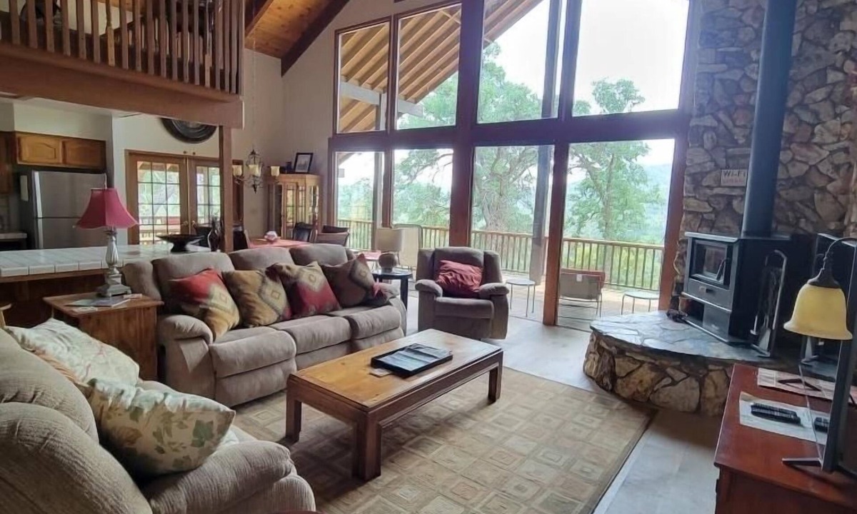 Midpines Ski Chalet | Mountain View Chalet
