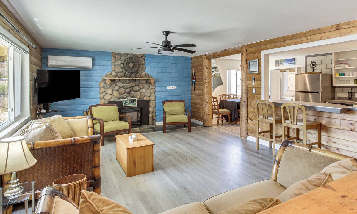 Sequoia National Forest House | Mountain Views! High Desert Hideaway in Oynx