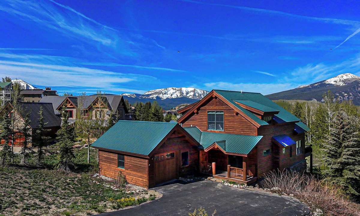 Mount Crested Butte House | Mt CB Log Home | 4 Bedroom | Game Room | Hot Tub | Gas Grill| Mtn Views