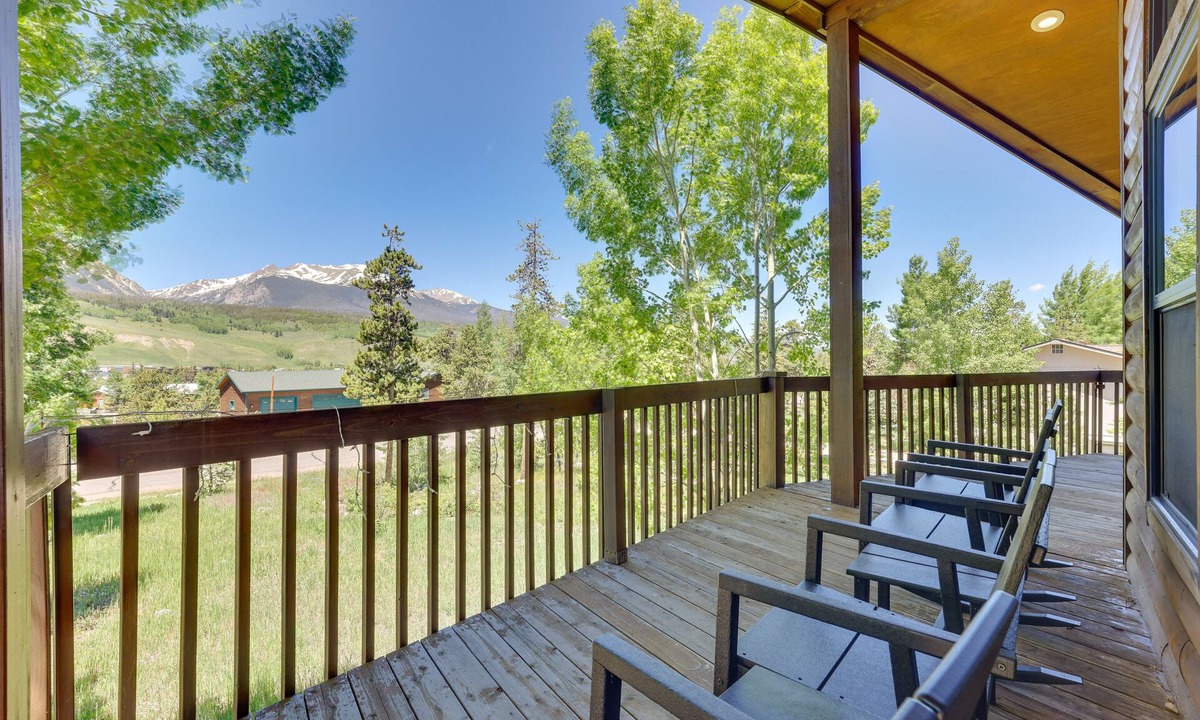 Silverthorne House | Mtn Modern Home w/Views, Private Hot Tub + Fantastic Location