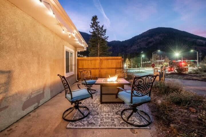 Cascade Apartment | Mtn Studio- Waffle maker -King Bed-Kid Friendly