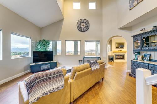 Sparks House | Mtn-View Haven w/Hot Tub! 28 Mi to Mt Rose Ski