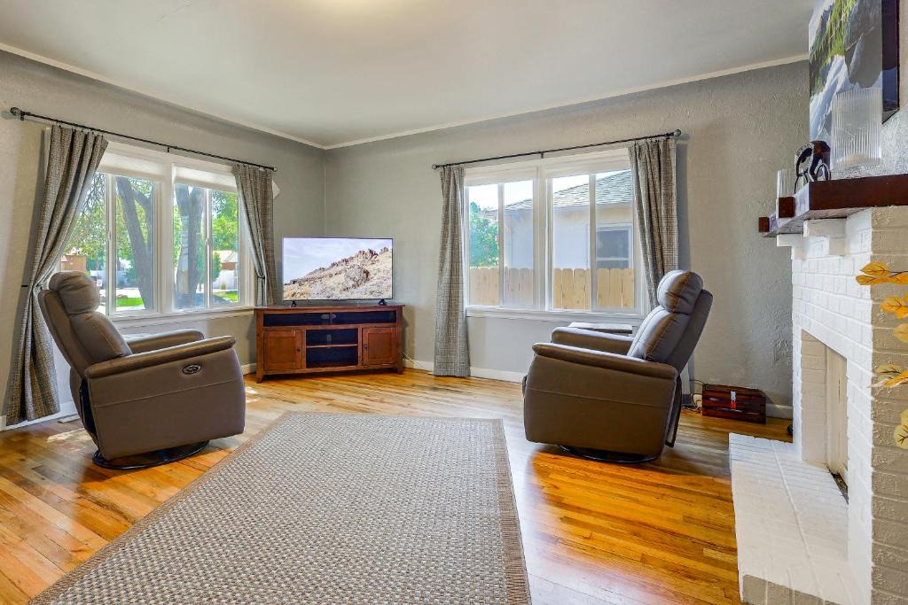 Pueblo House | Near Riverwalk & Lake Adventures! Pueblo Home