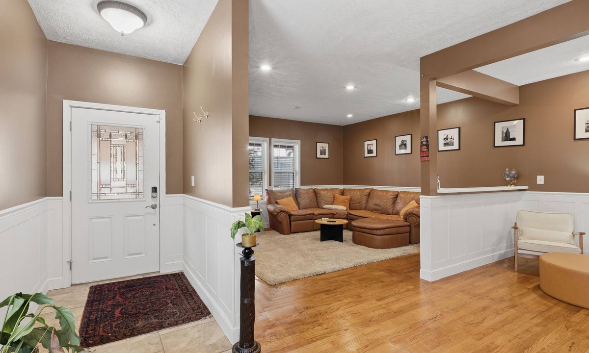 Ohio City House | NEST ON VESTRY- Huge Modern UNBEATABLE Proximity