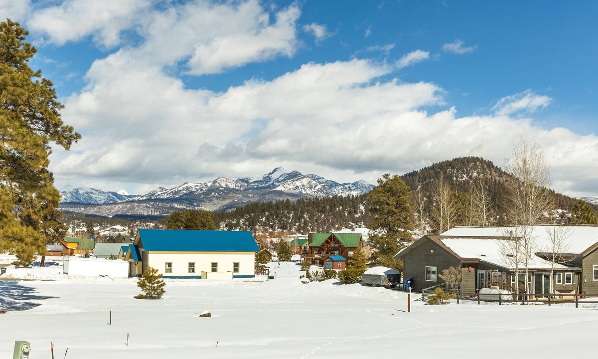 Pagosa Springs Cabin | New Listing! Hot tub, great mountain views, near Hatcher Reservoir