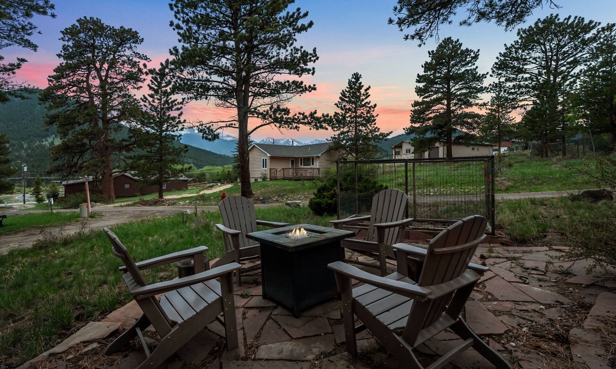 Estes Park House | New Listing! Longs Peak Views | Near RMNP and Downtown Estes