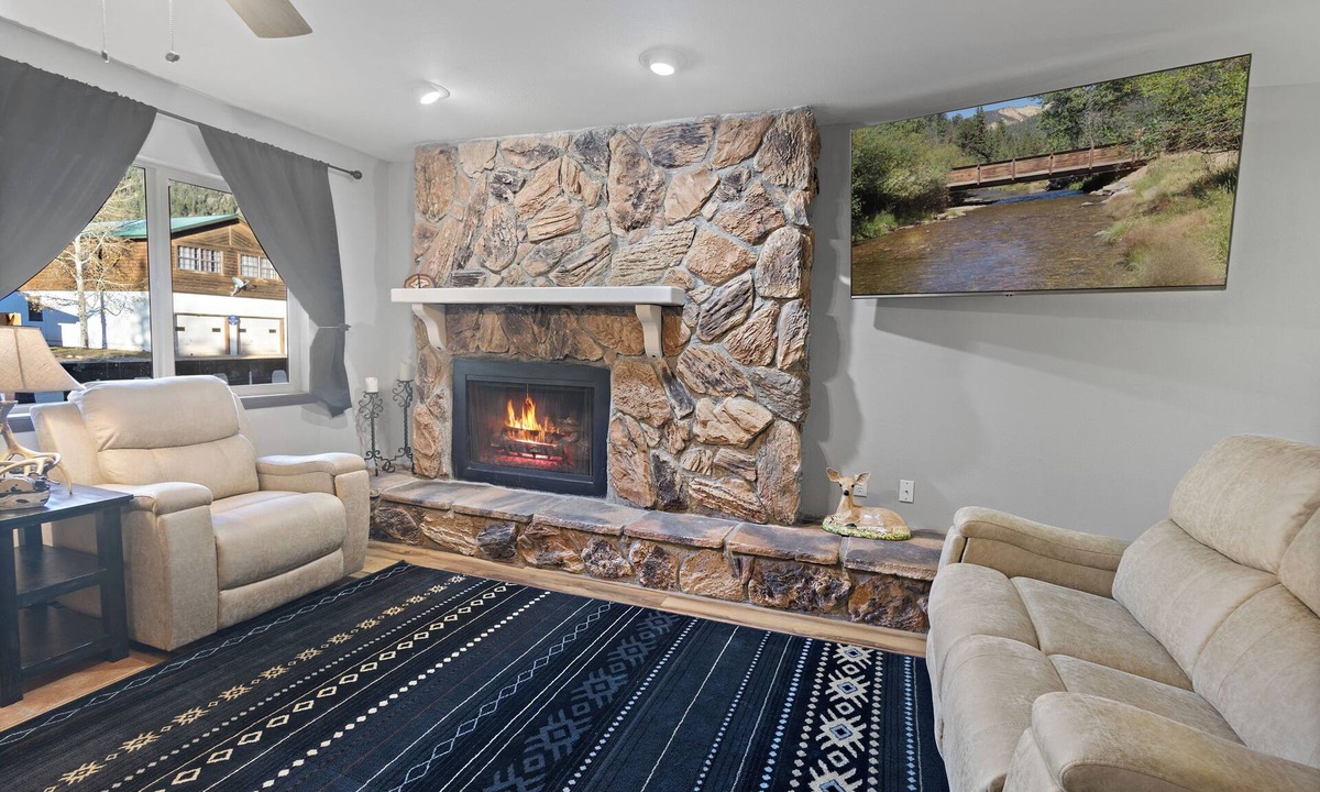 Taos Ski Valley House | New Listing! Updated Townhouse "Heavenly Hideout", In Town, Mountain Views, Near River, WIFI